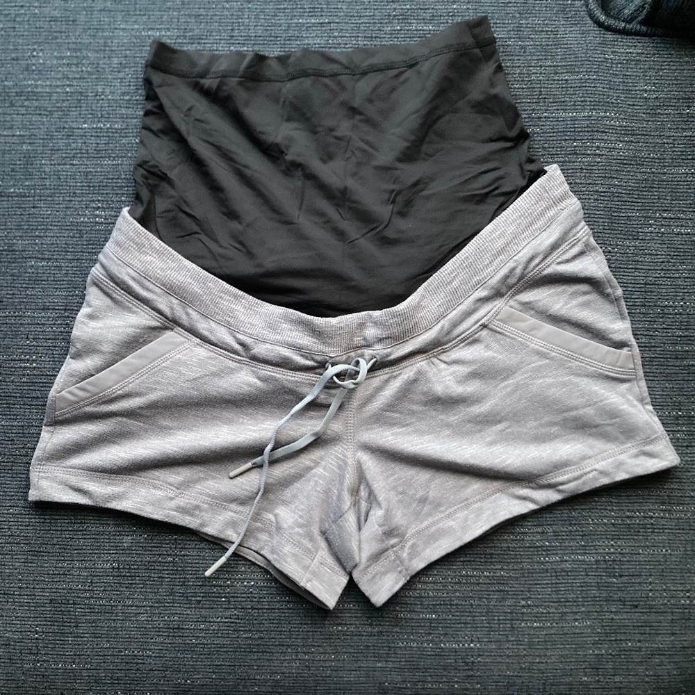 Thyme maternity shorts size XS